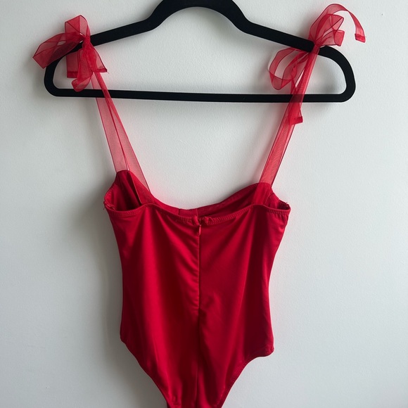 Princess Polly Jena Bodysuit - Picture 2 of 4